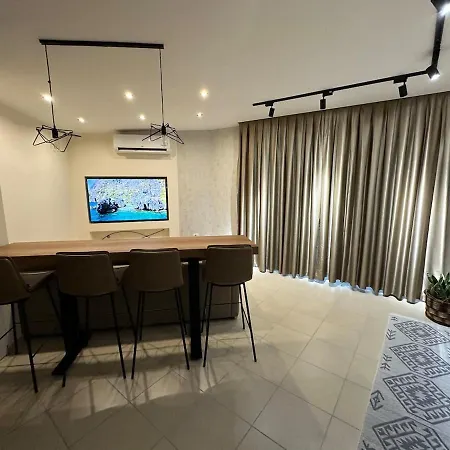 Sea View Netfl Balcony Sofa Bed Fireplace Appartement